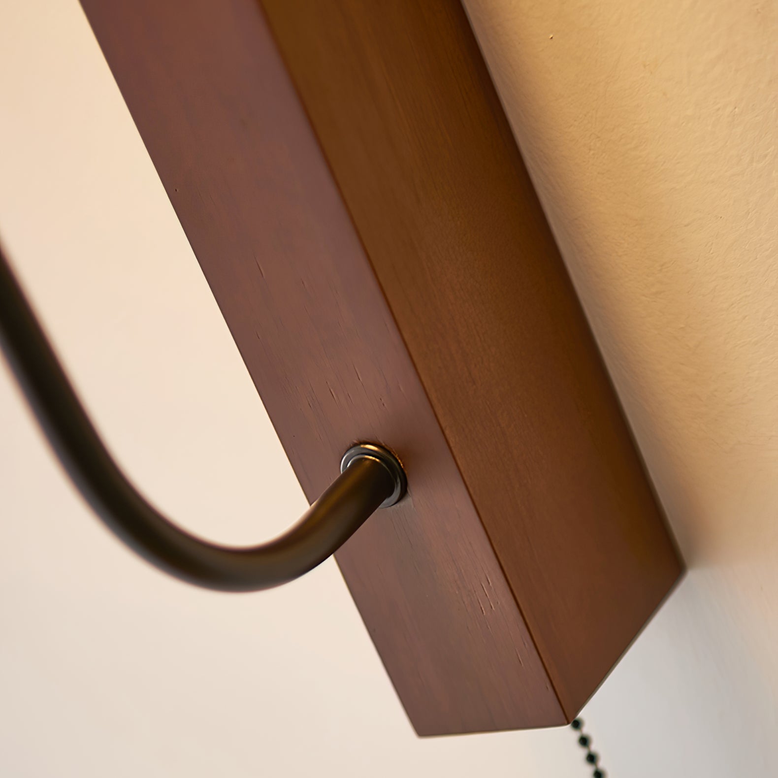 Aura Arm Wall Lamp