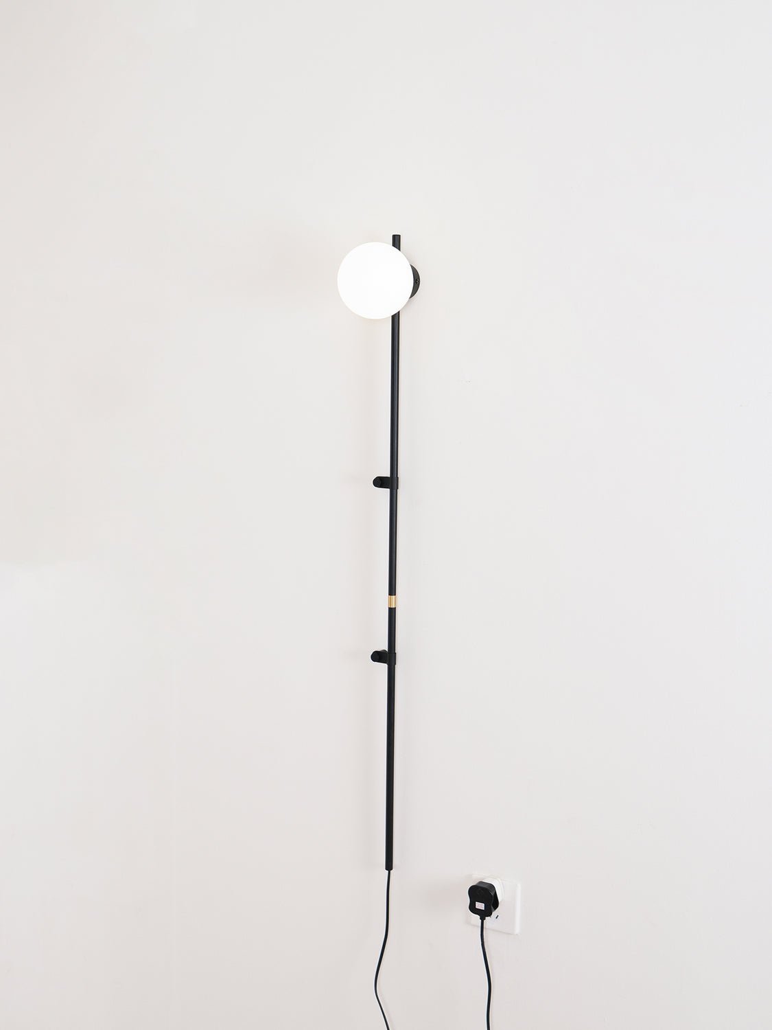 Funiculi Plug In Wall Lamp