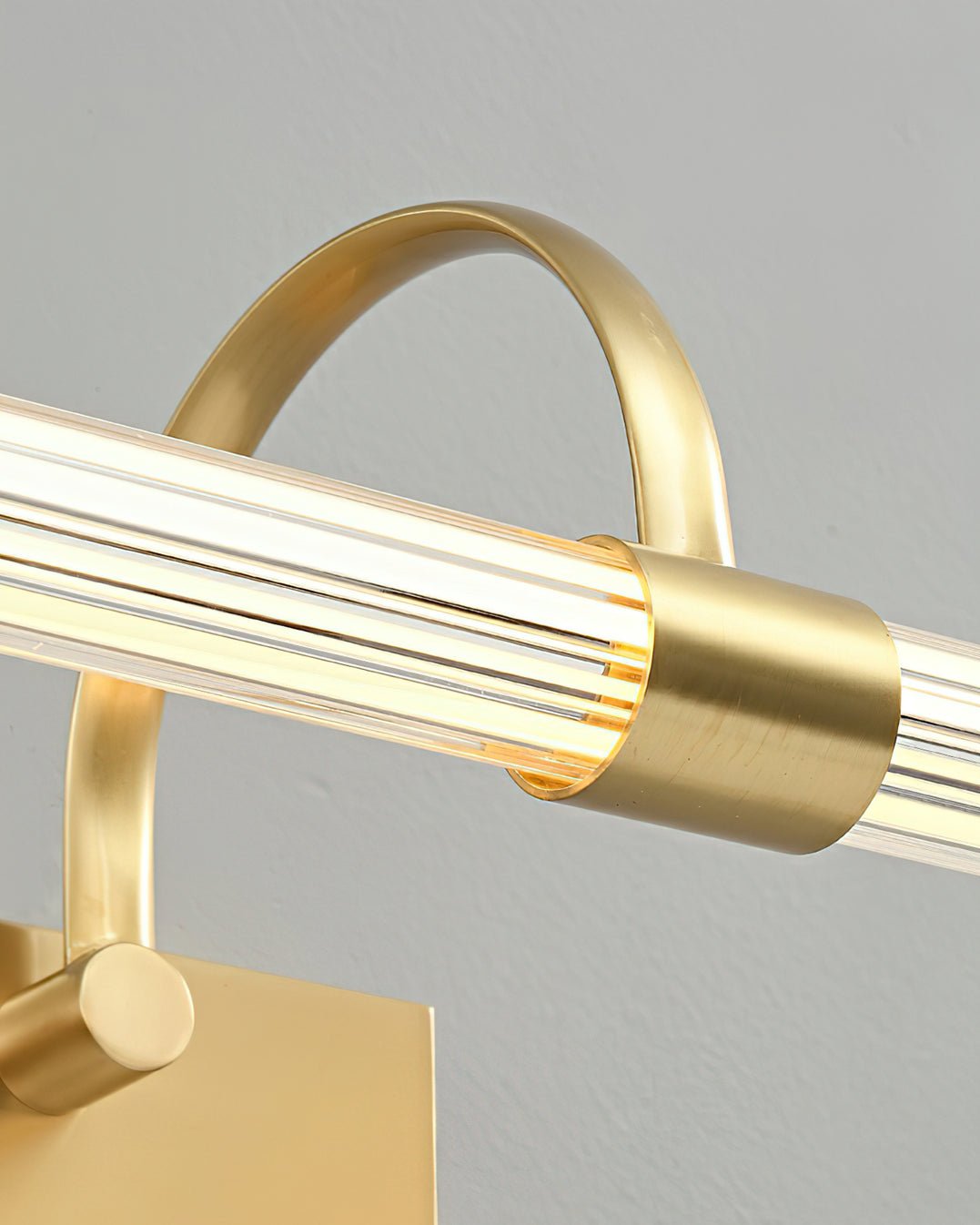 Avery Wall Light