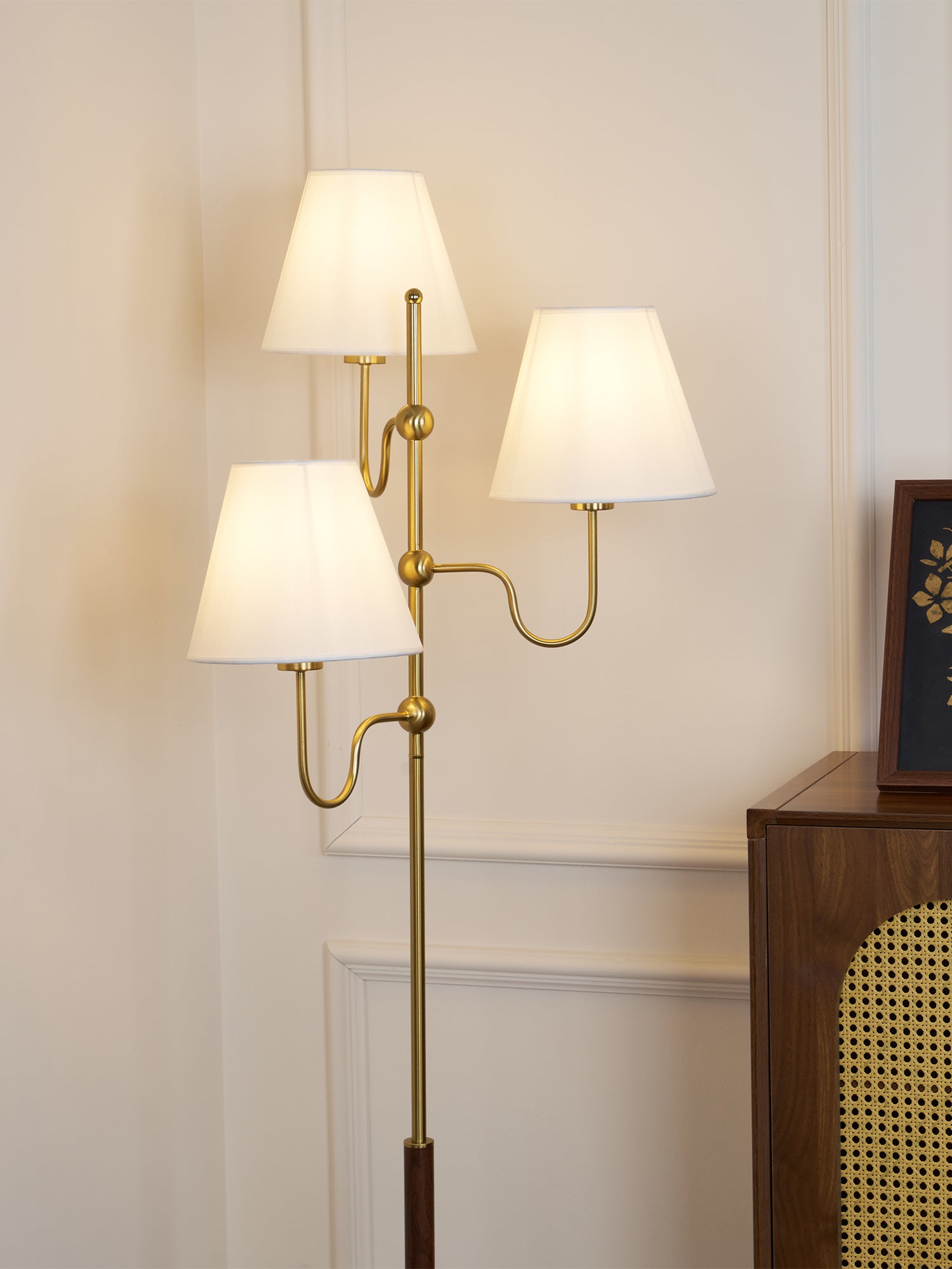 Serenade Floor Lamp