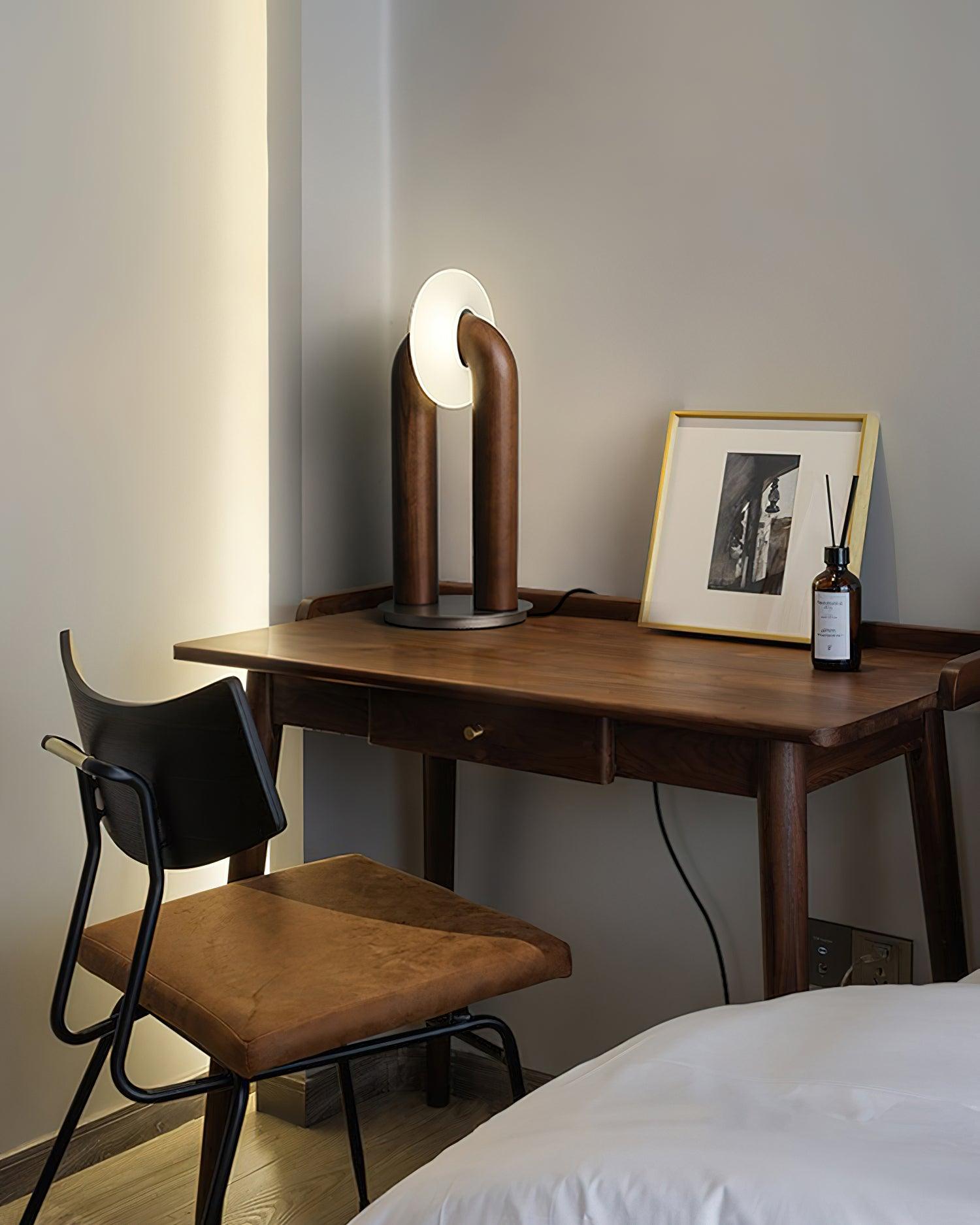 U-Shaped Xuanguang Table Lamp