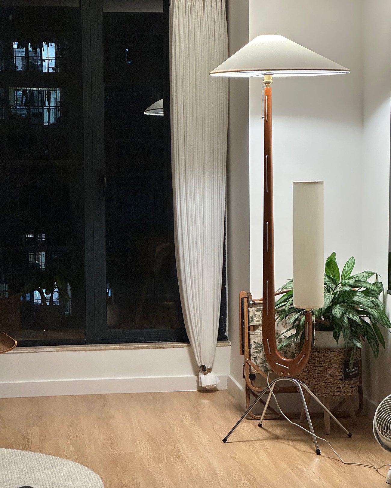 Giraffe Floor Lamp