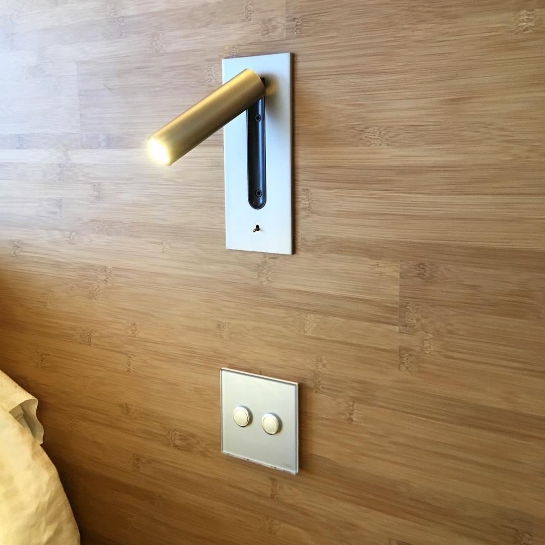 Folded Back Bedside Wall Lamp