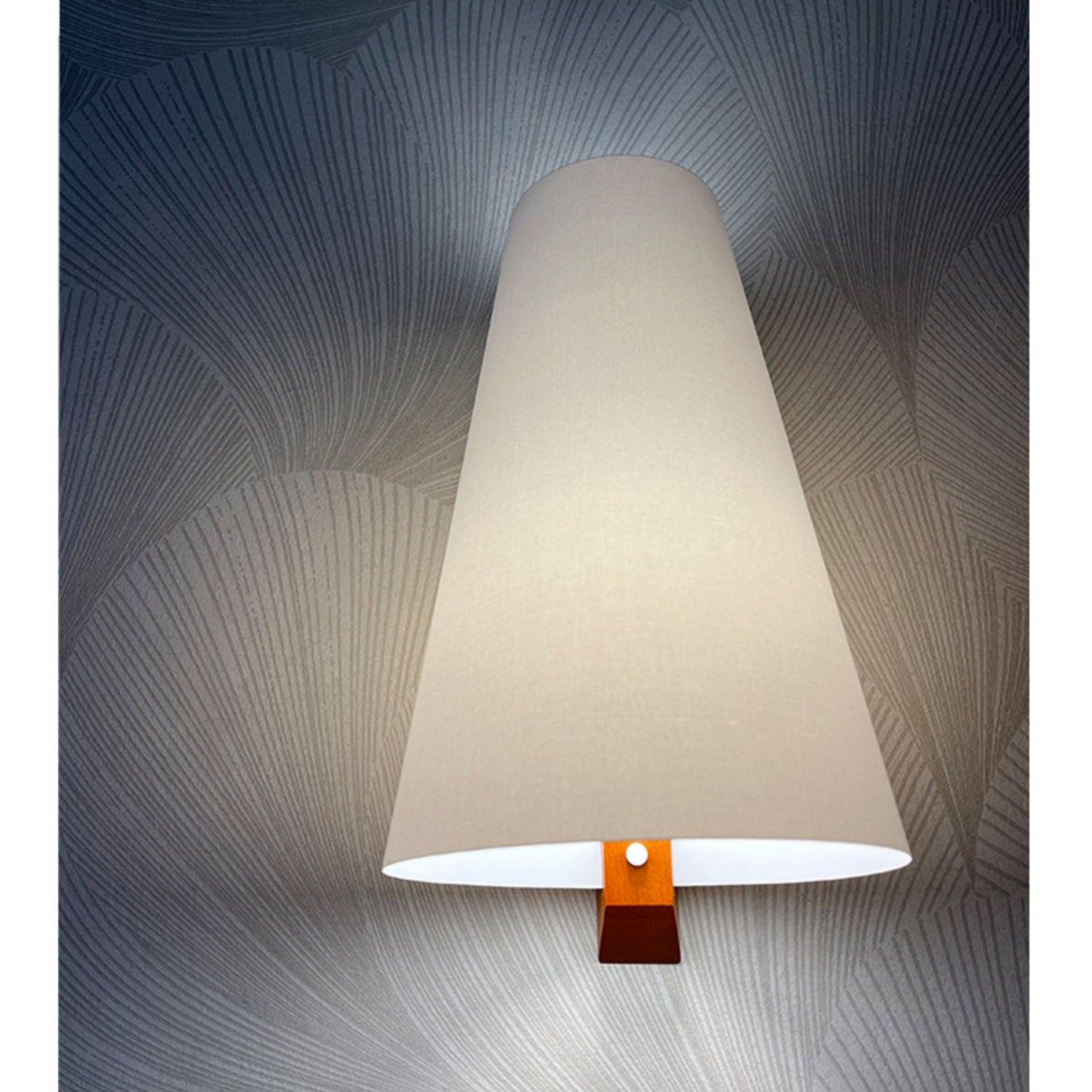 Lupe Wall Lamp