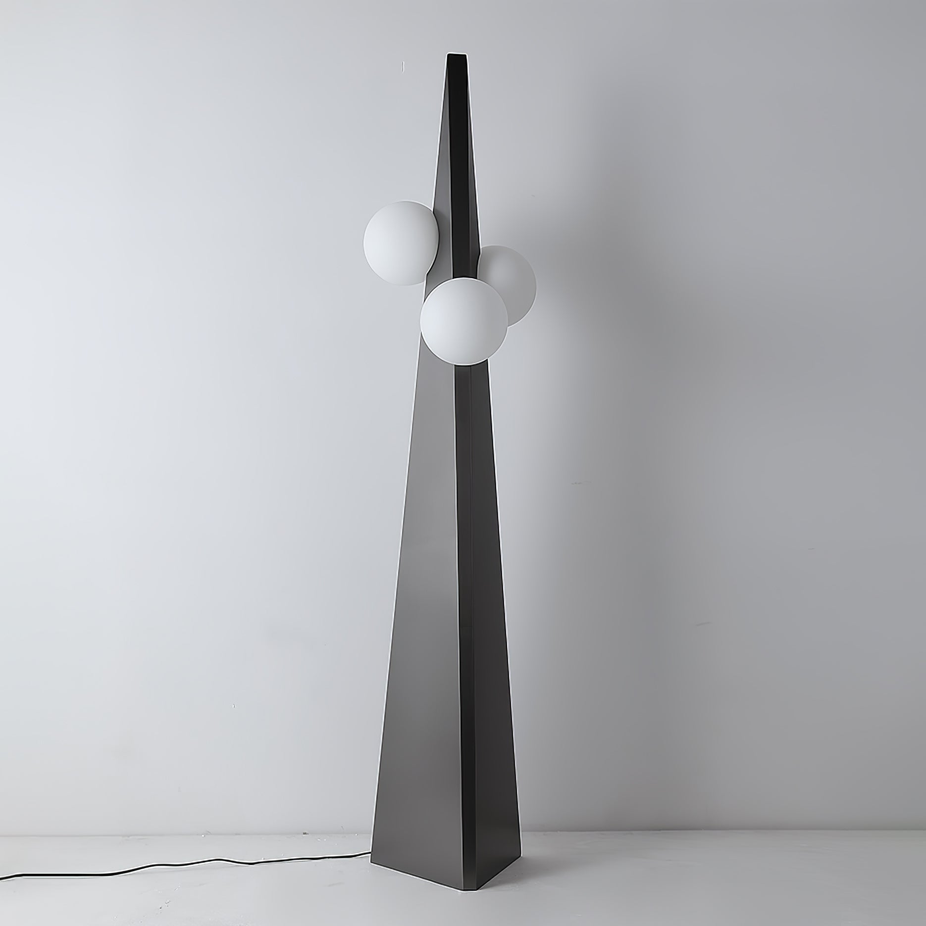 Noir Roy Floor Lamp