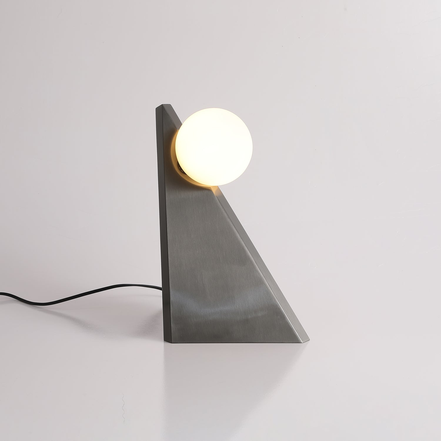 Noir Roy Table Lamp