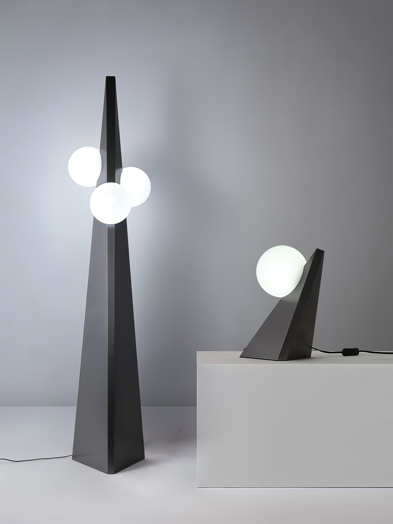 Noir Roy Floor Lamp