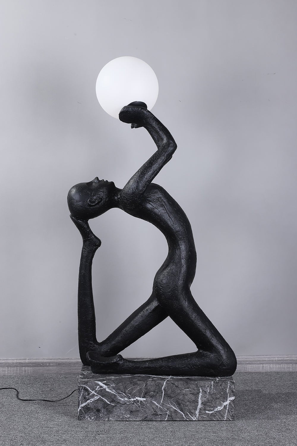 Isadora Sculpture Floor Lamp