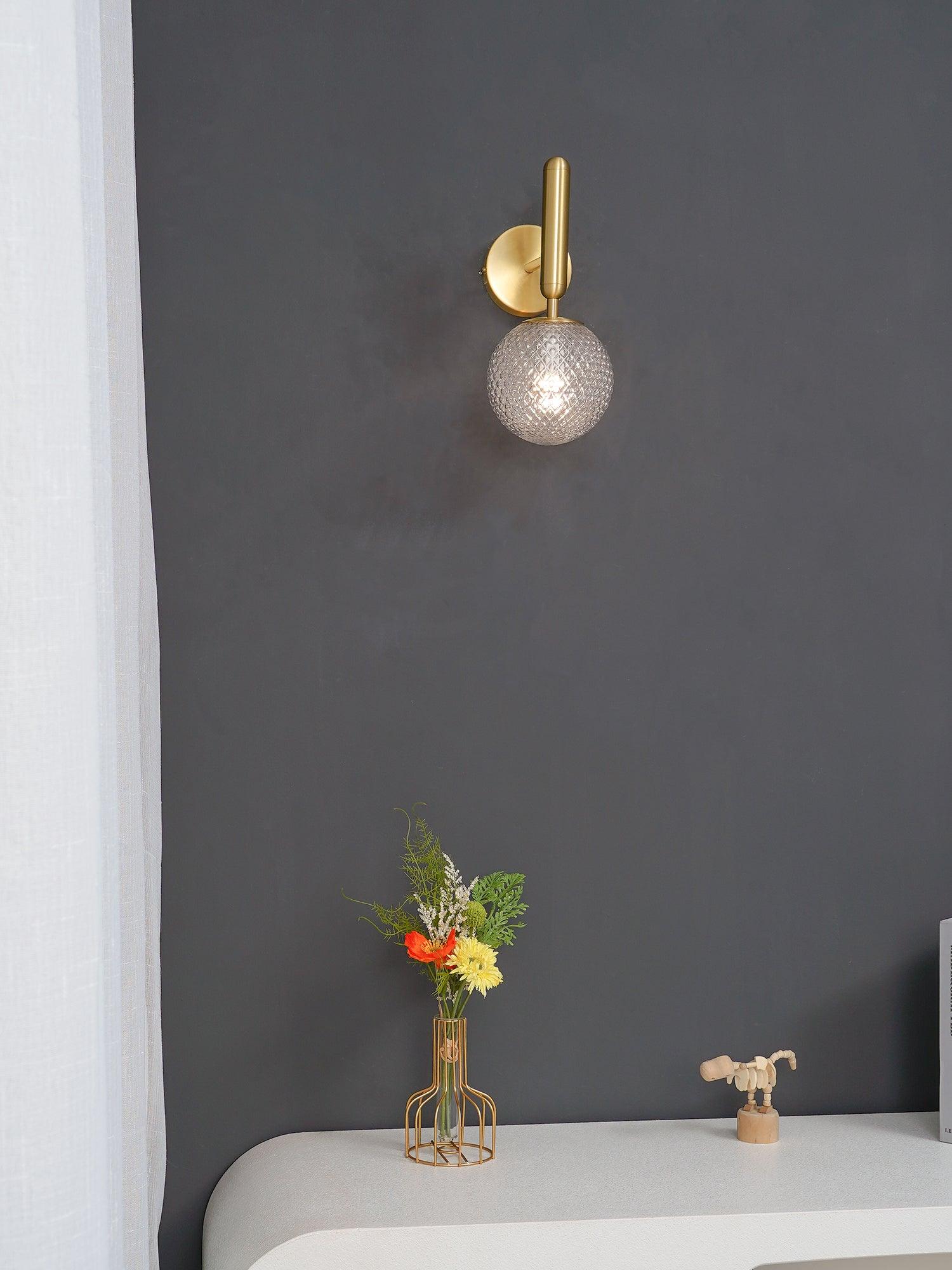 Nordica Wall Lamp