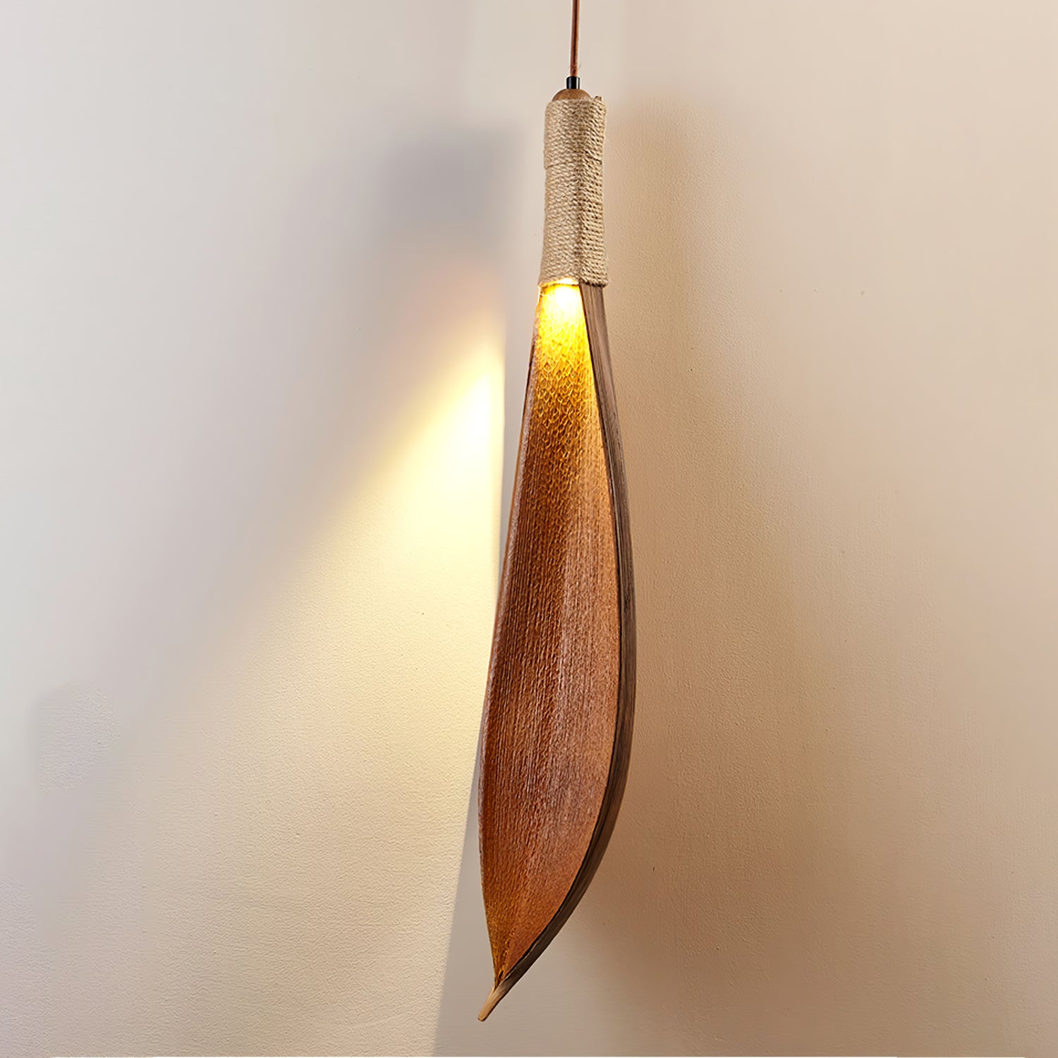 Cocoa Leaf Pendant Lamp