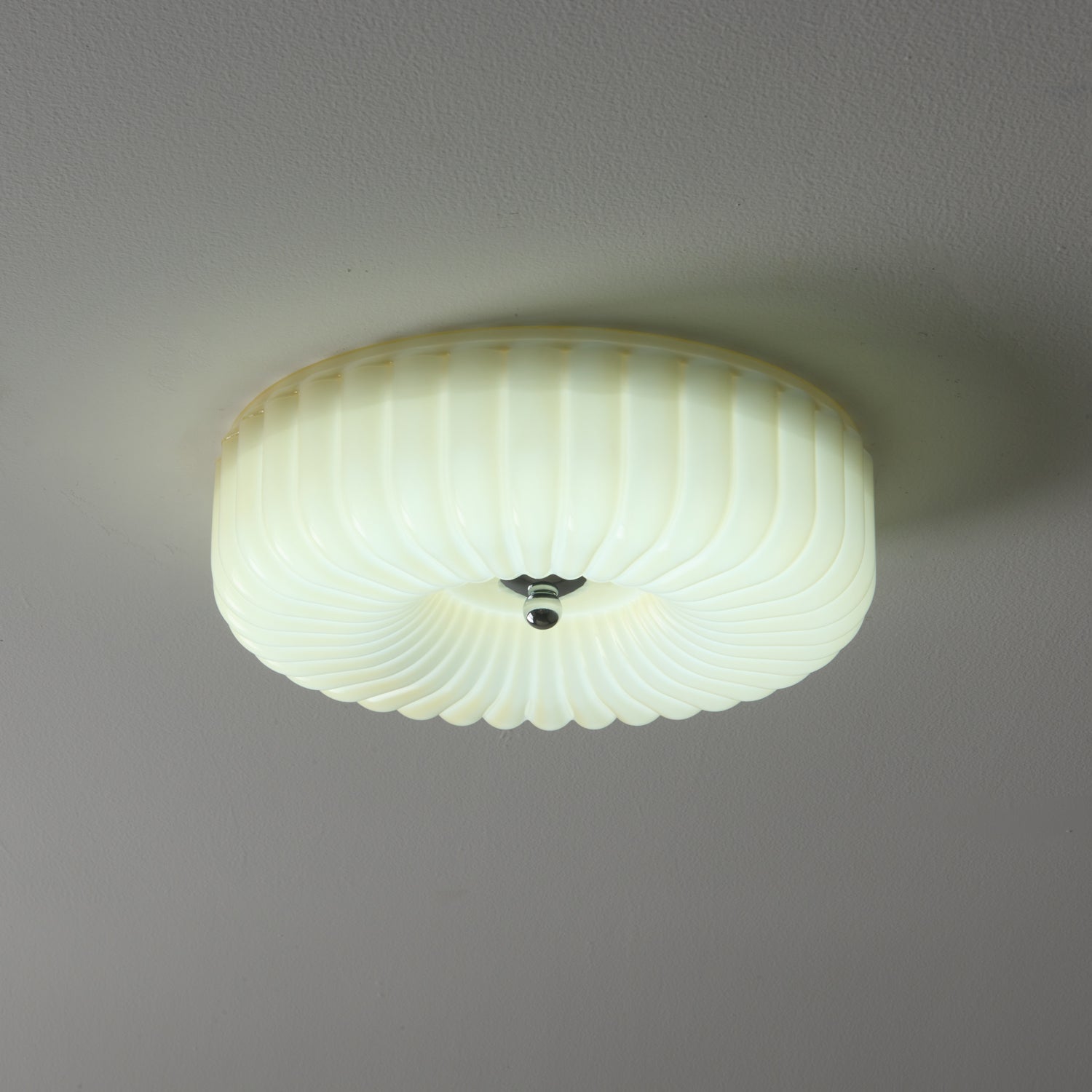 Vivid Ripple Ceiling Light