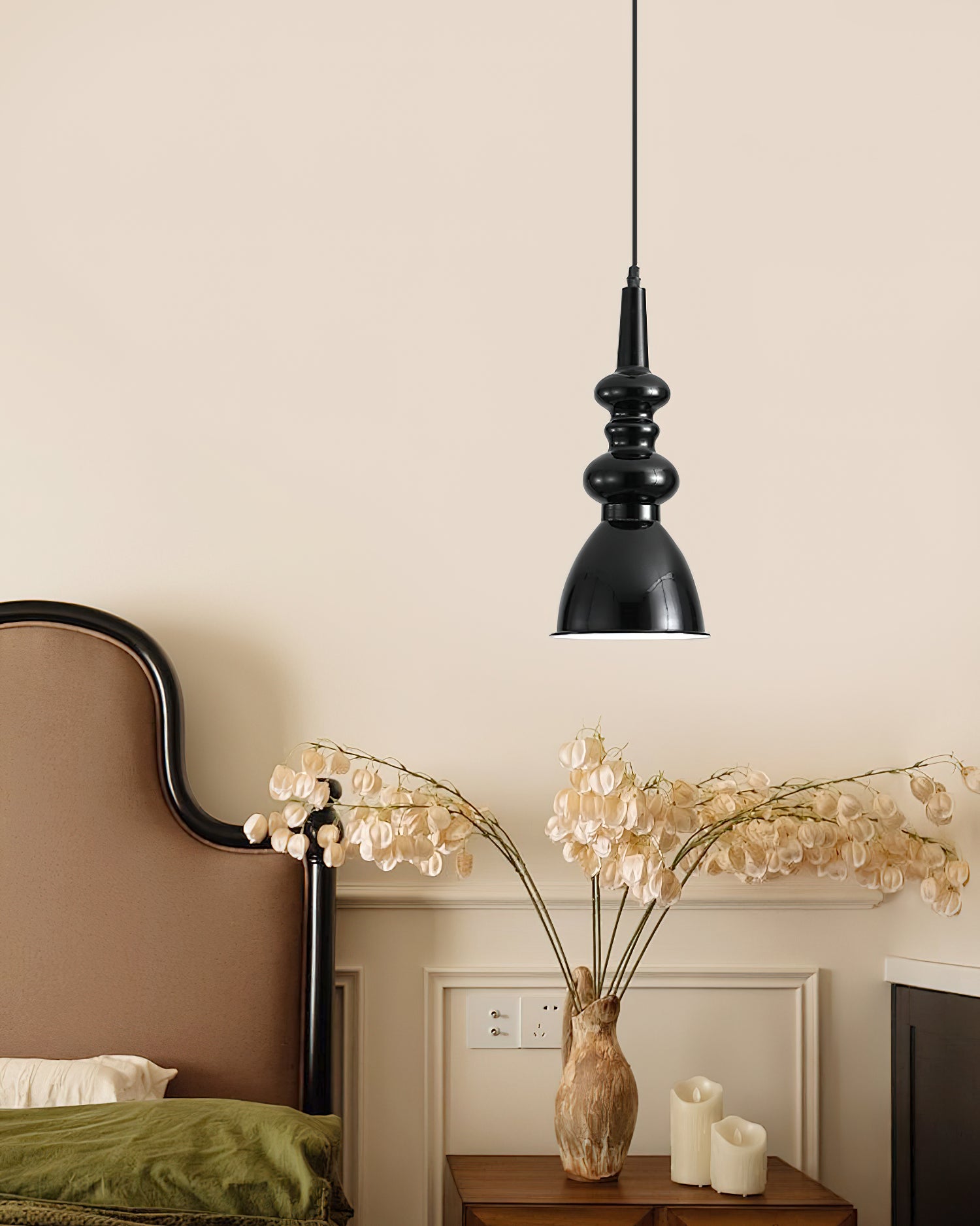 Svelte Noir Pendant Light