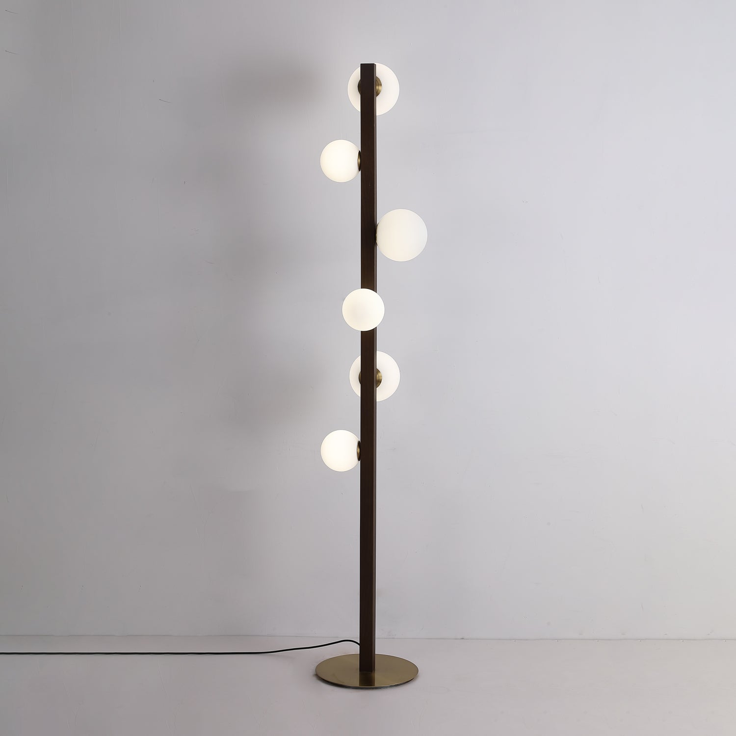 Planeta Wood Floor Lamp