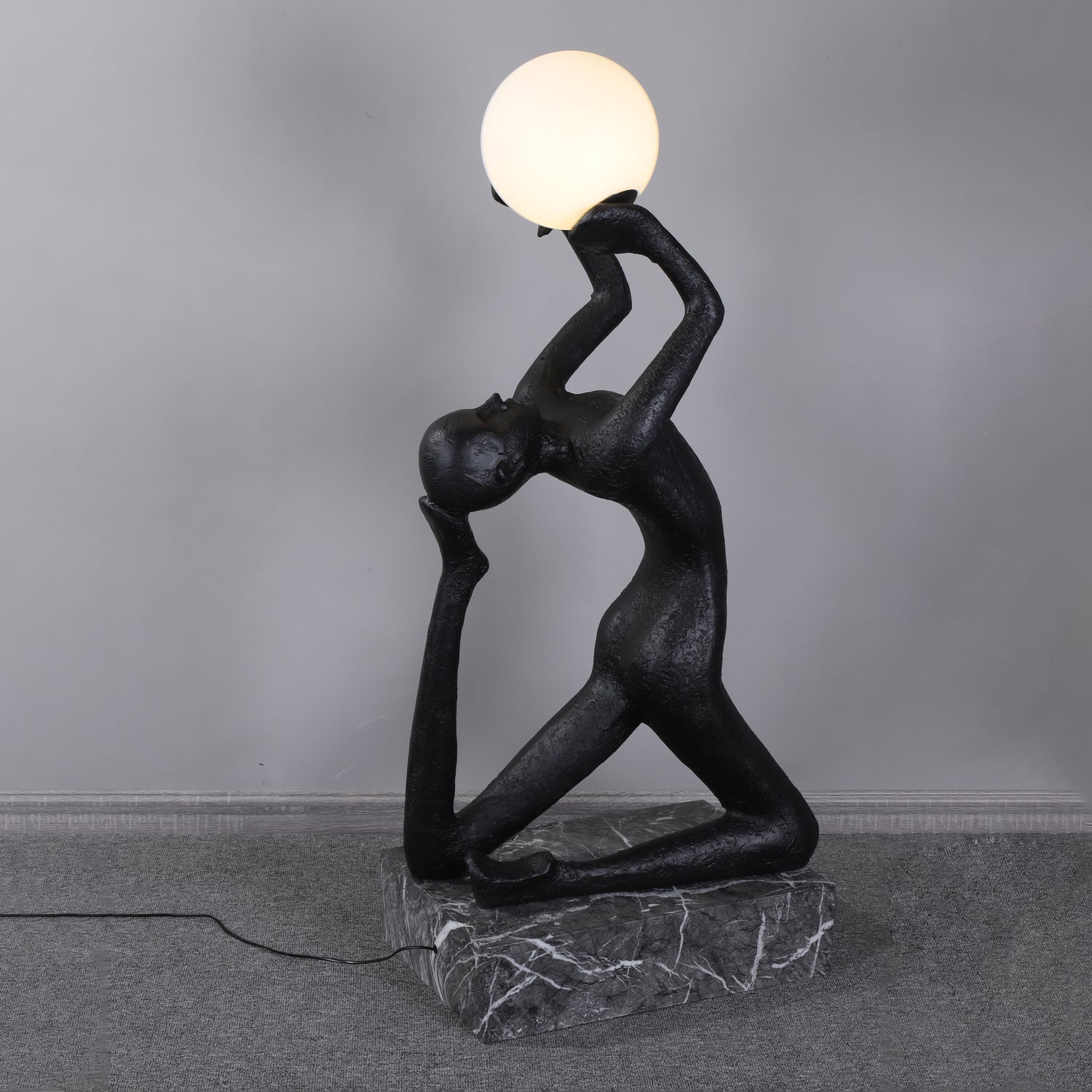 Isadora Sculpture Floor Lamp