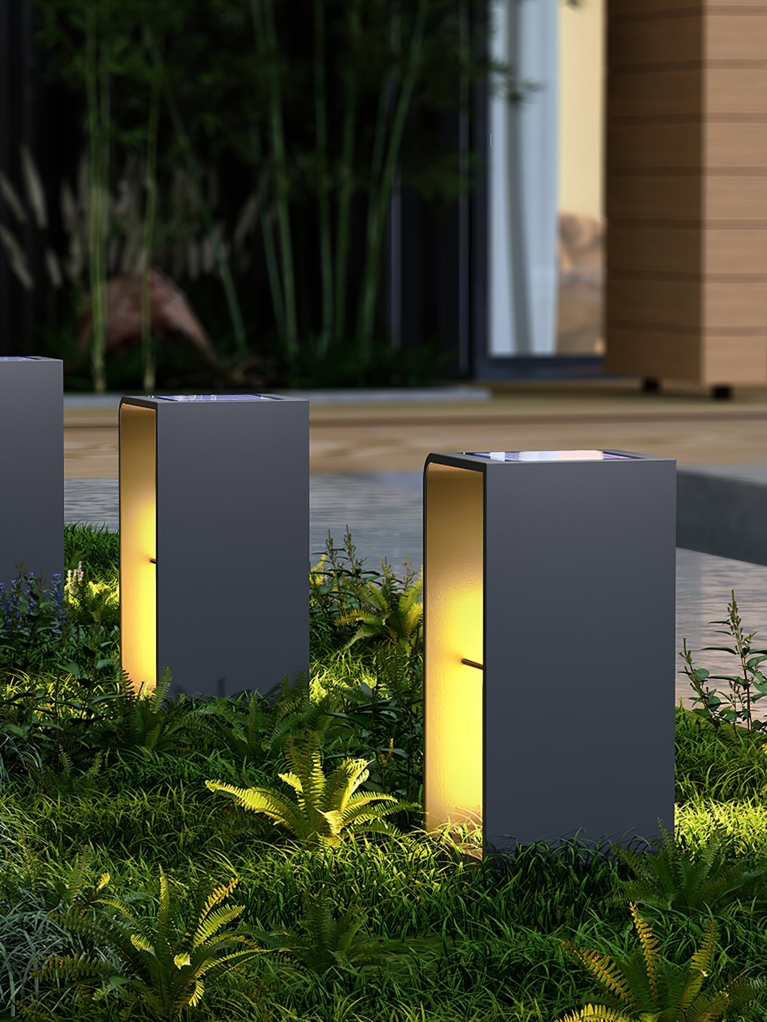 Zephyra Garden Solar Outdoor Light