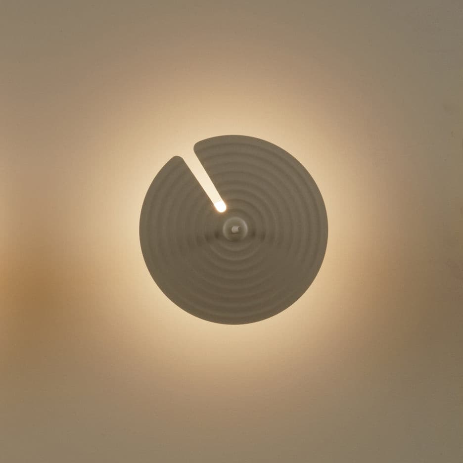 Symphony Wall Lamp