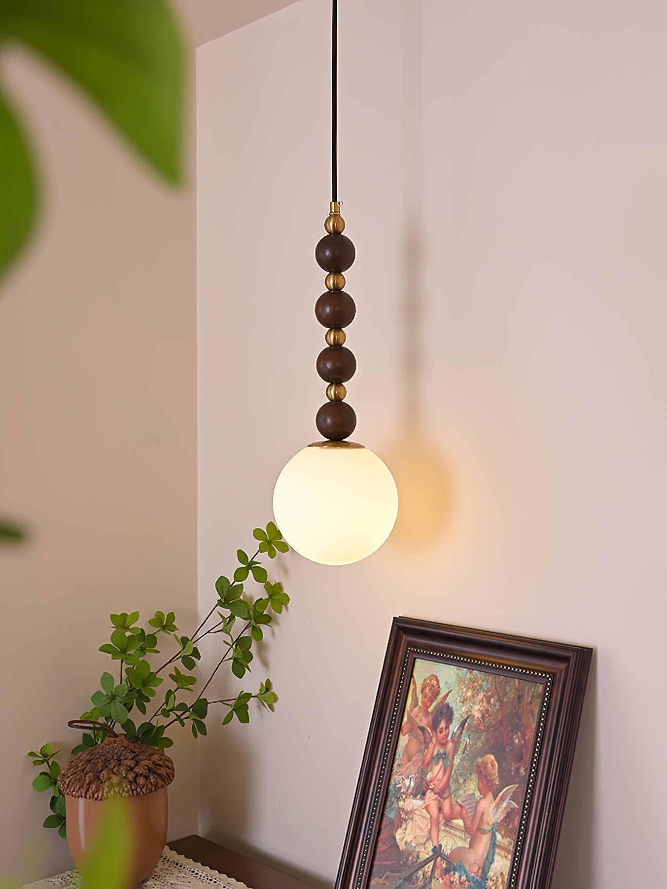 Vertical Walnut Balls Pendant Lamp