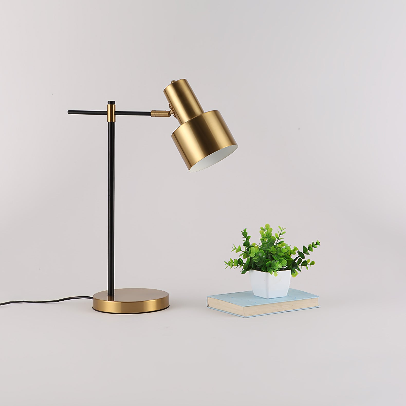 Lento Table Lamp