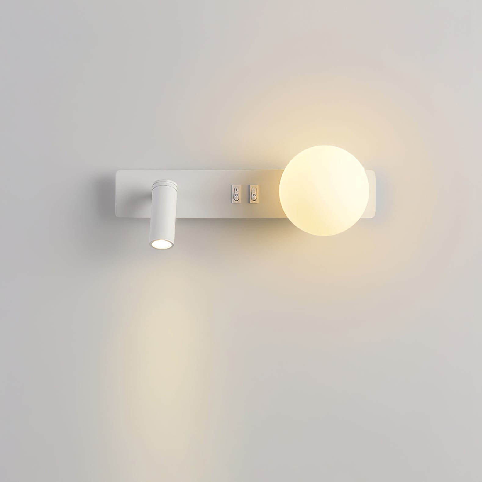 Glos Slim wall lamp