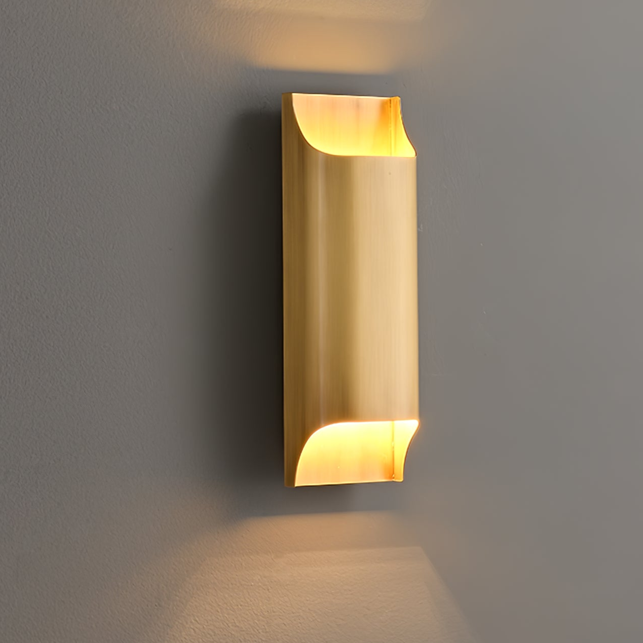 Leclerc Brass Wall Lamp