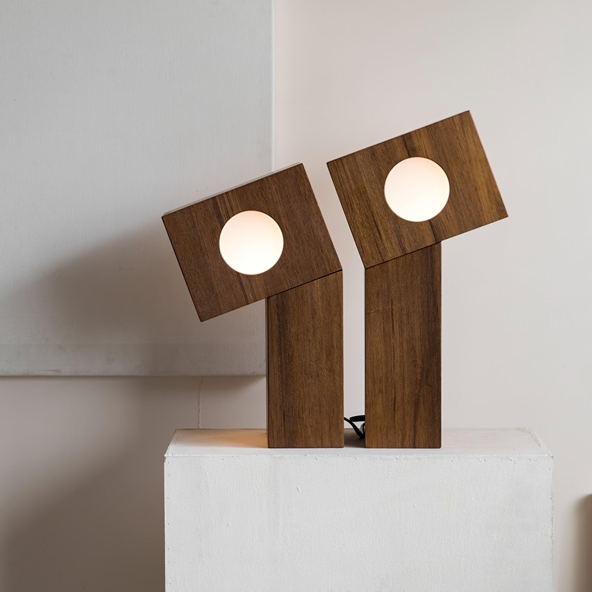 Robort Table Lamp