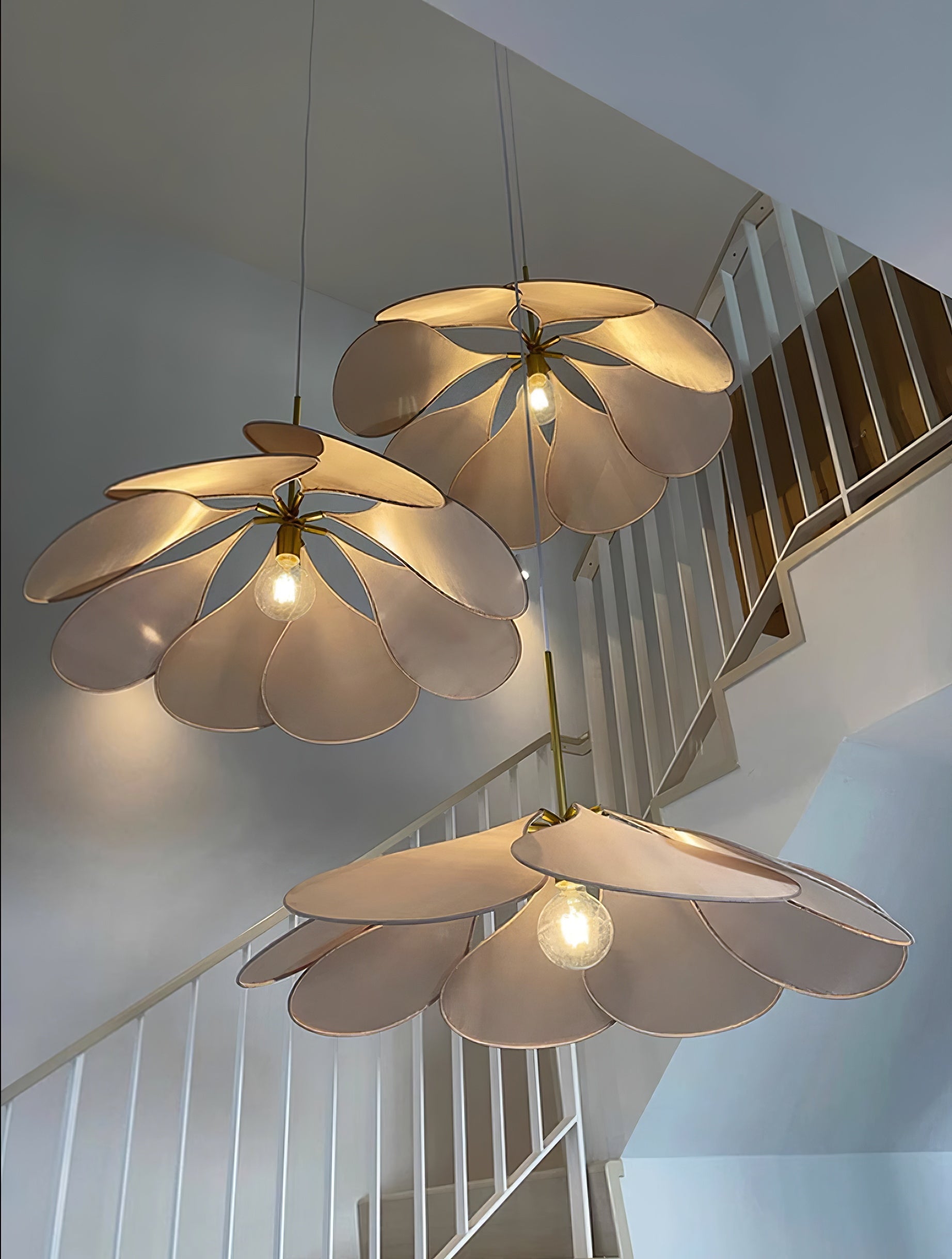 Precieuse Petals Pendant Lamp