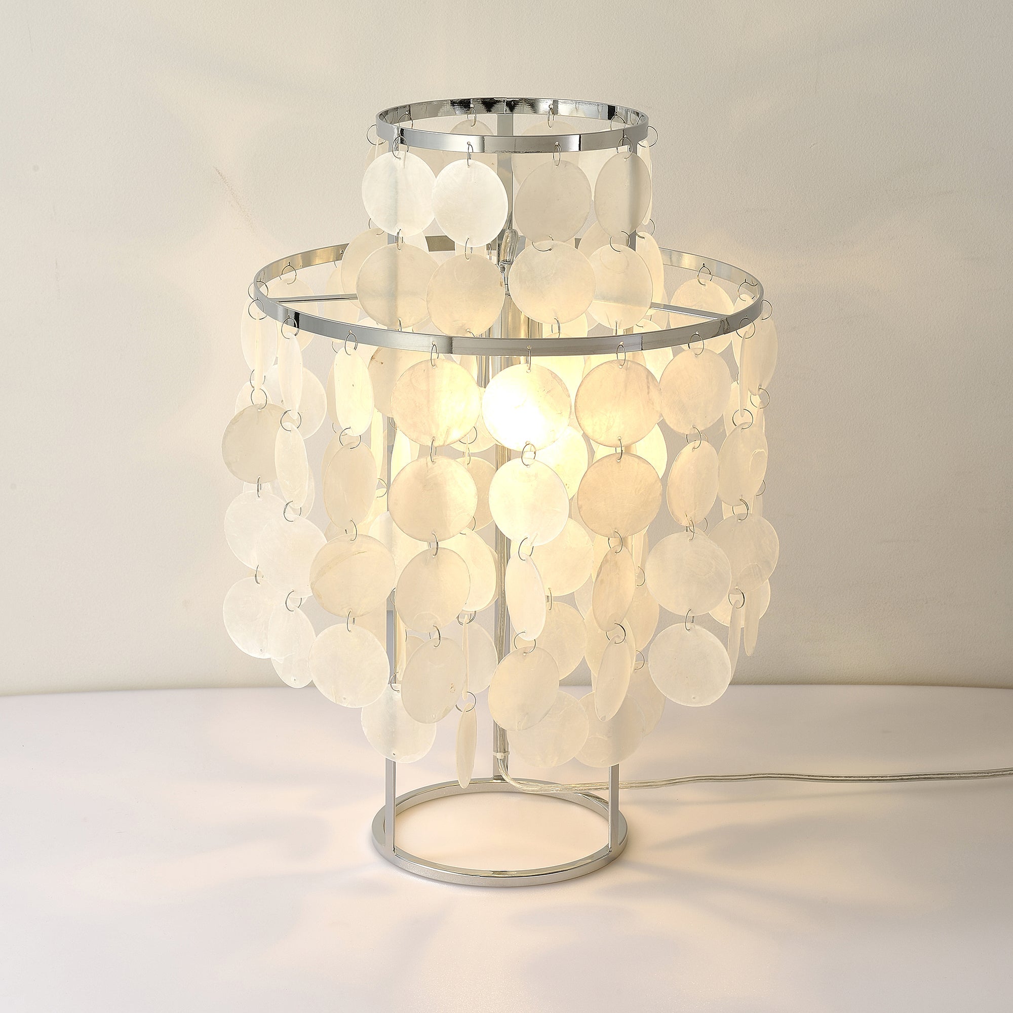 Round Shell Table Lamp