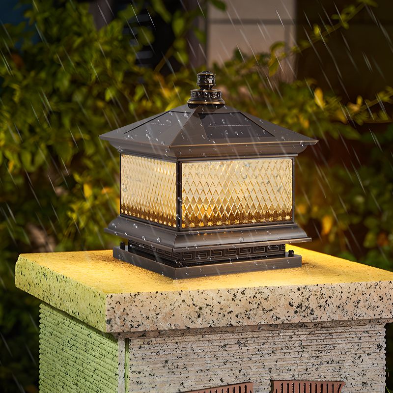 Diamond Solar Post Outdoor Light