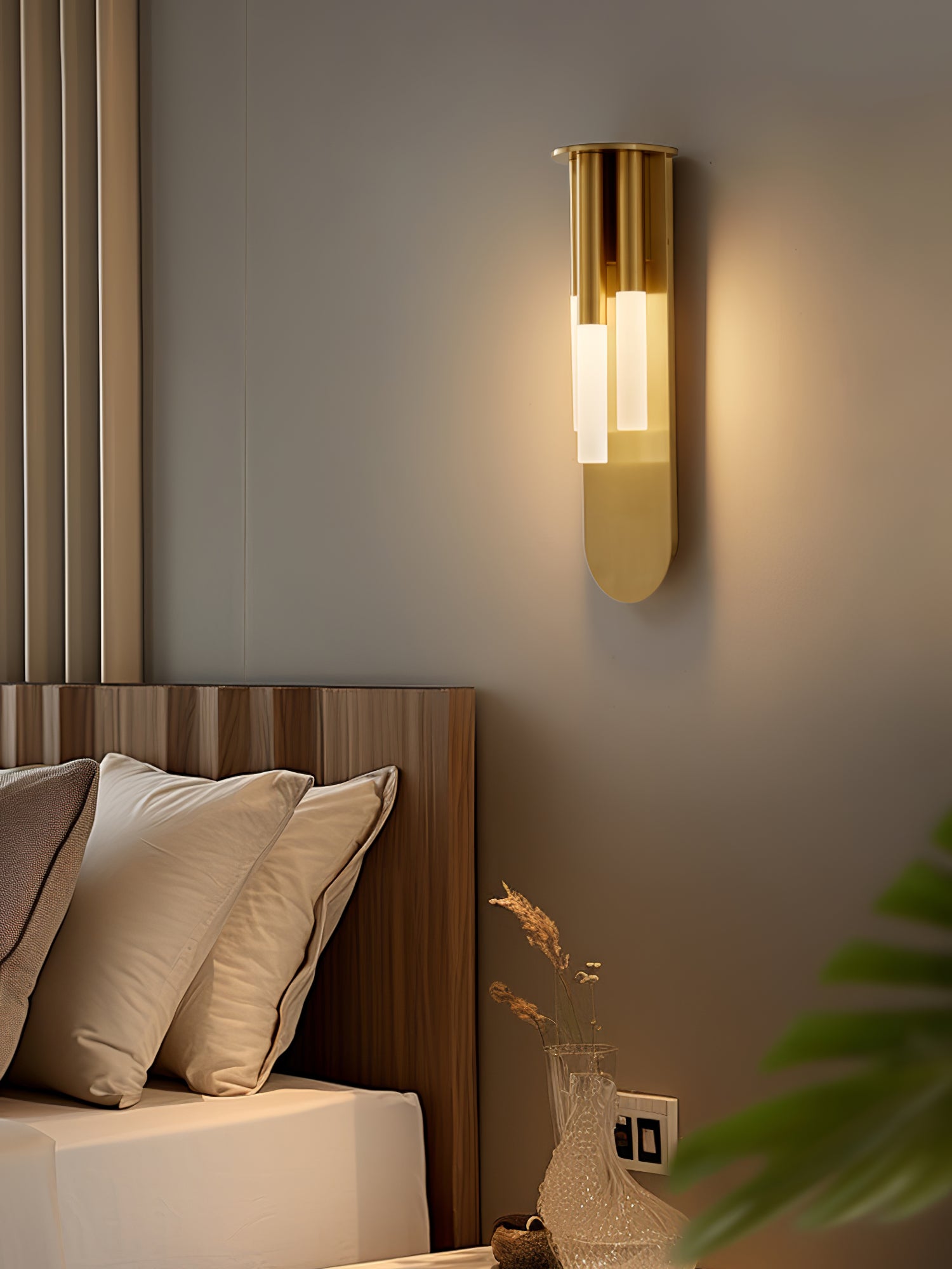 Rousseau Wall Lamp