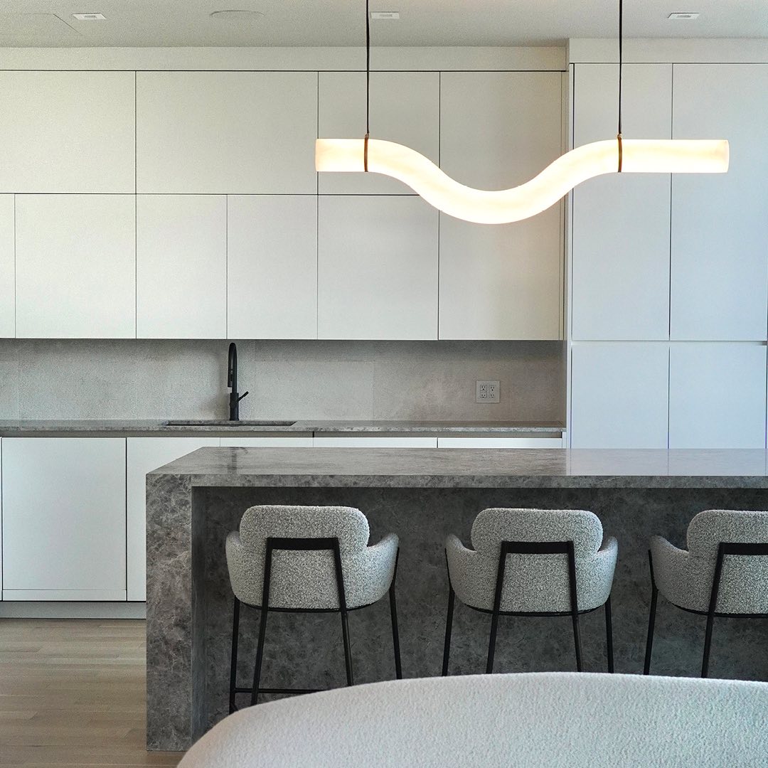 Streamlined Pendant Lamp