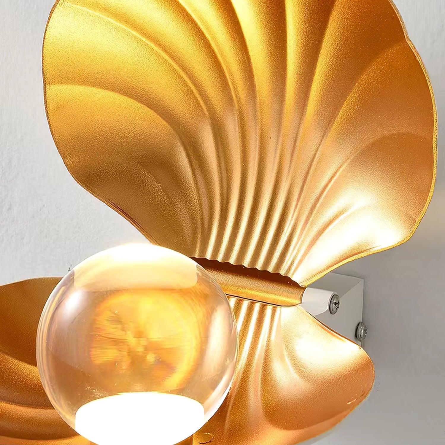 Pearl Clam Wall Light