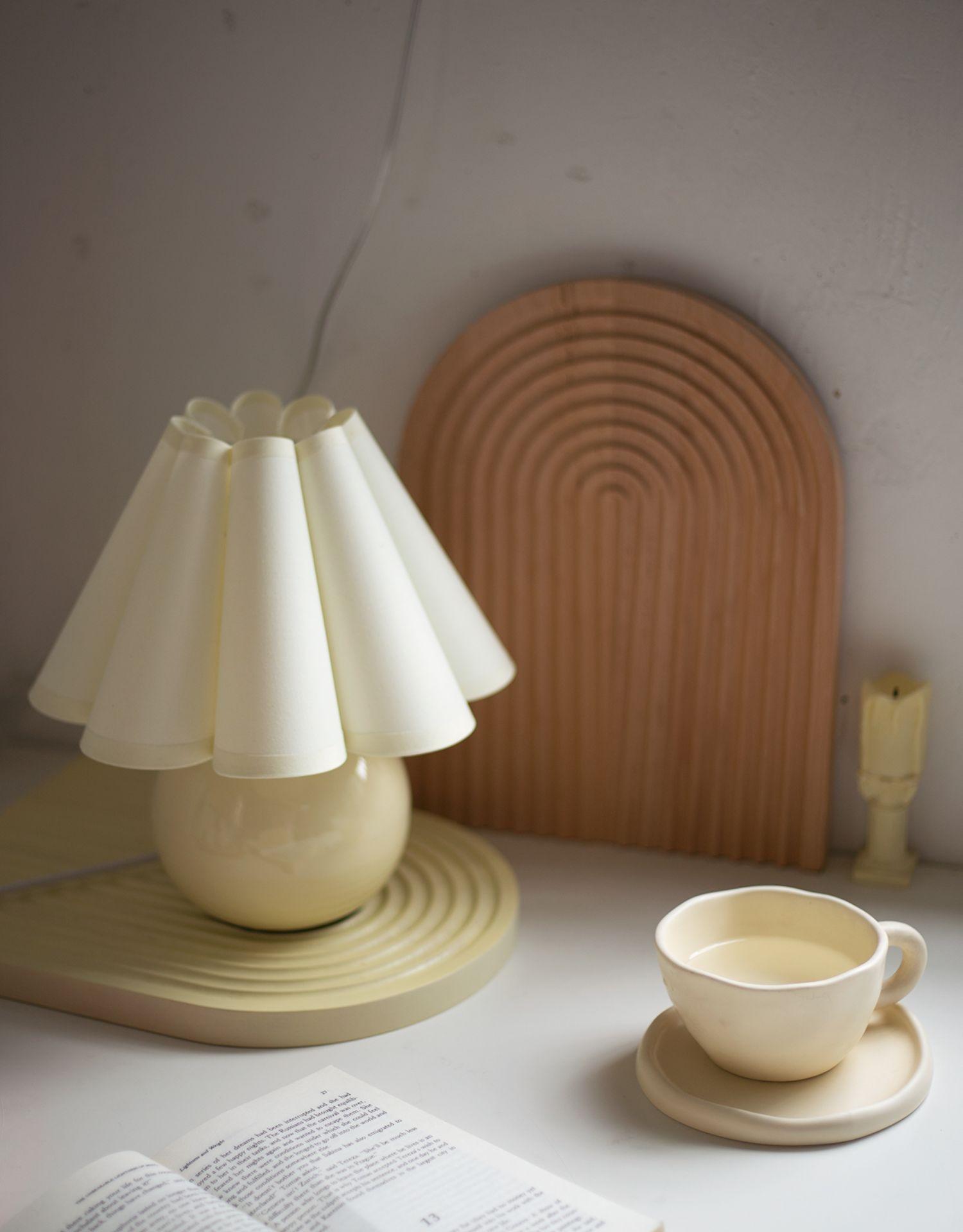 Kicsi Knife Pleat Table Lamp