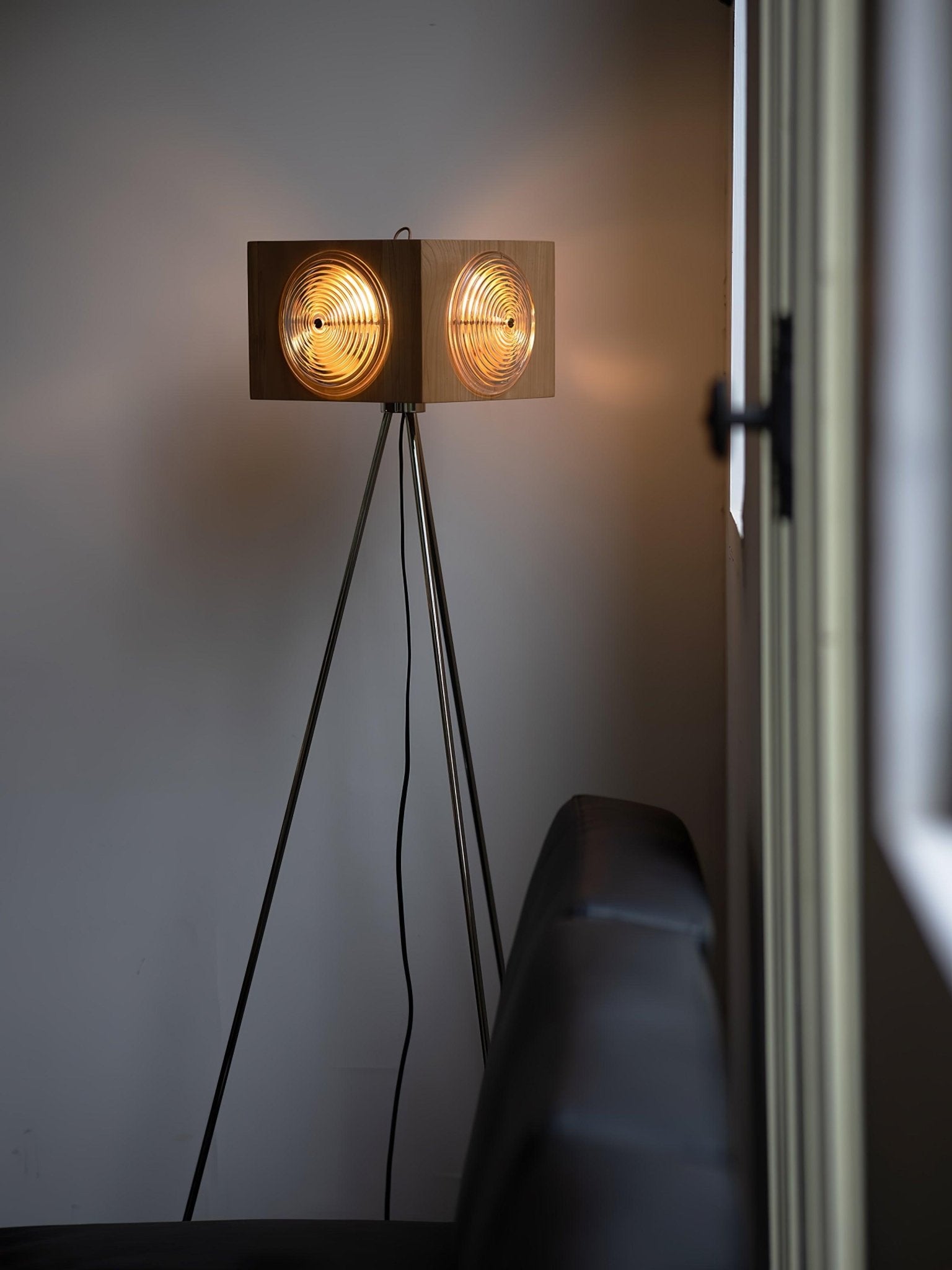 Retro Camera Focus Floor Lamp