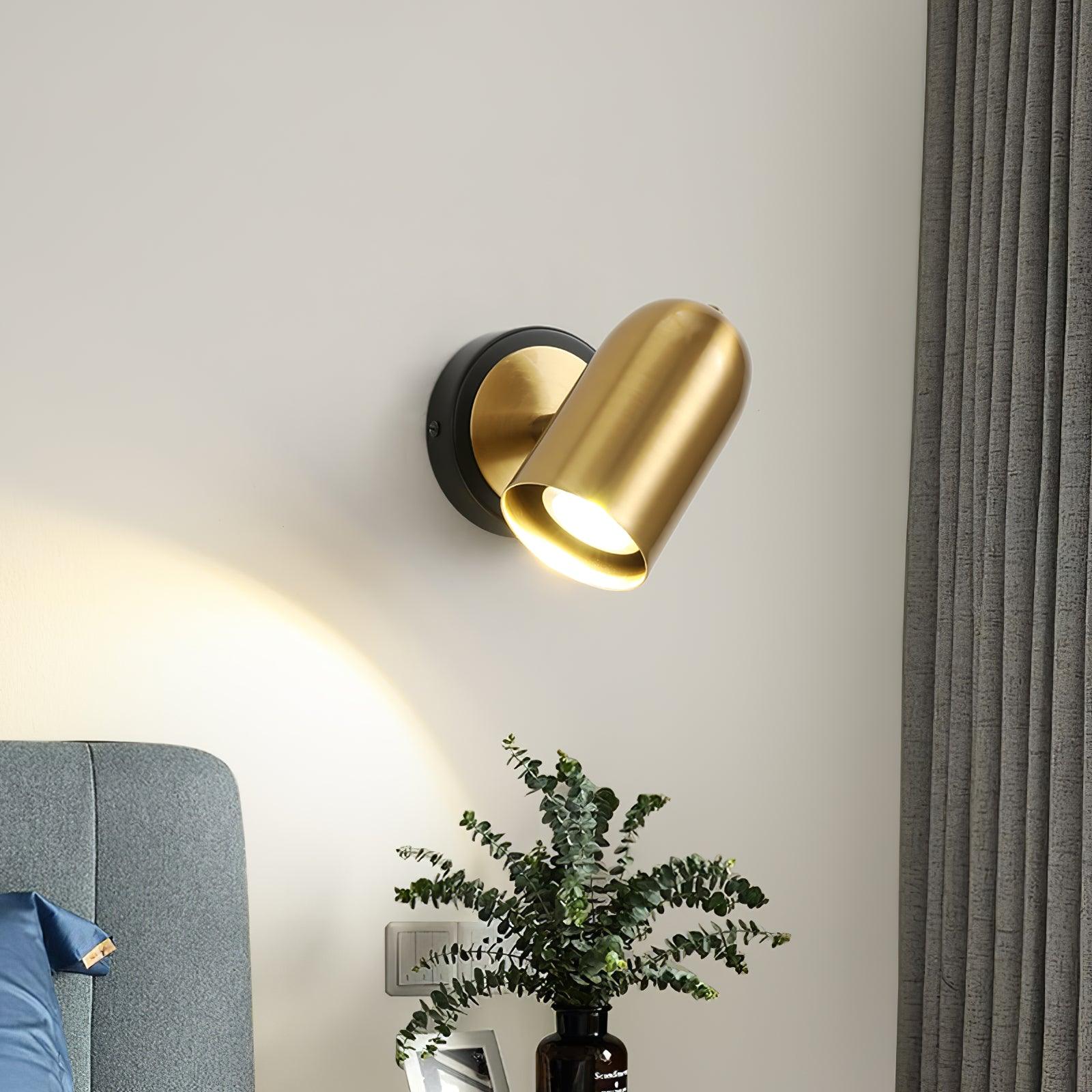 Leonardo Gold Wall Lamp