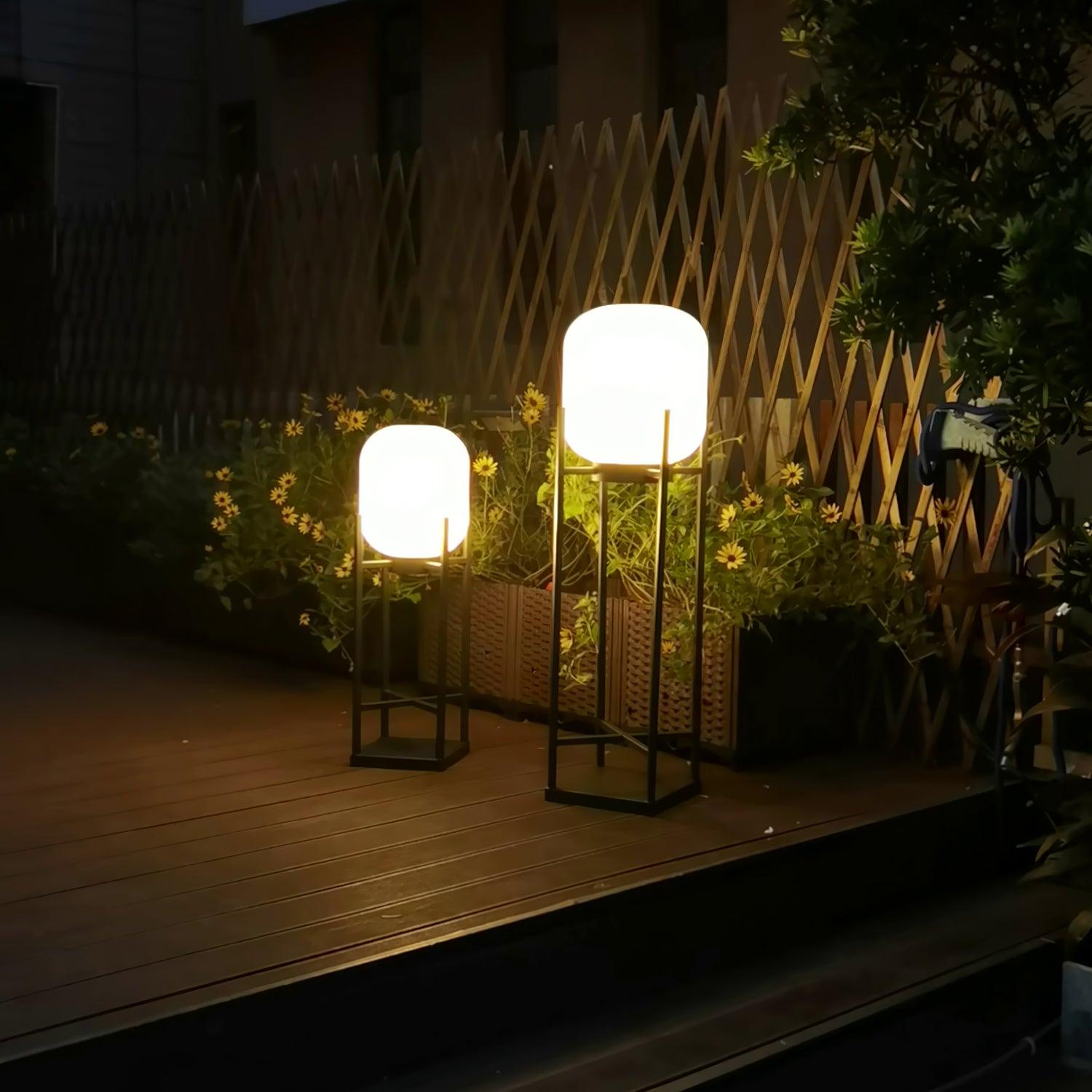 Lantern Outdoor Solar Floor Lamp