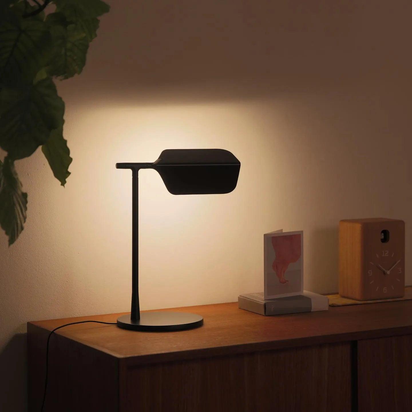 Pivot Ease Table Lamp