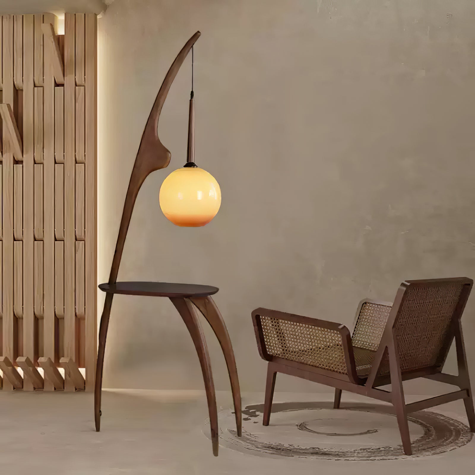 Curved Mantis Arm Floor Lamp