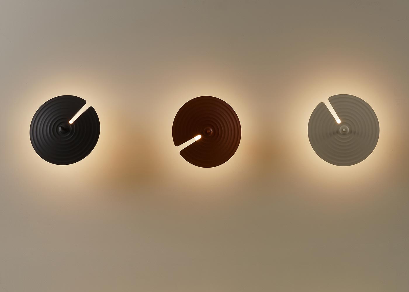 Symphony Wall Lamp