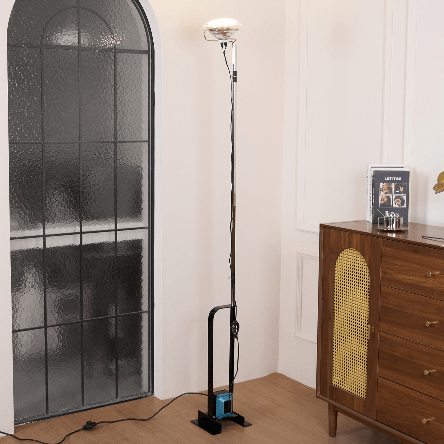 Toio Floor Lamp
