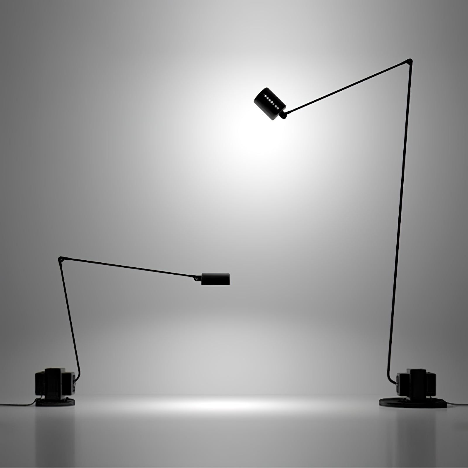 Dynamo Table Lamp