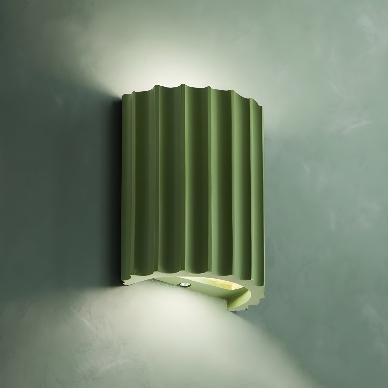 Resin Ribbed Wall Lamp