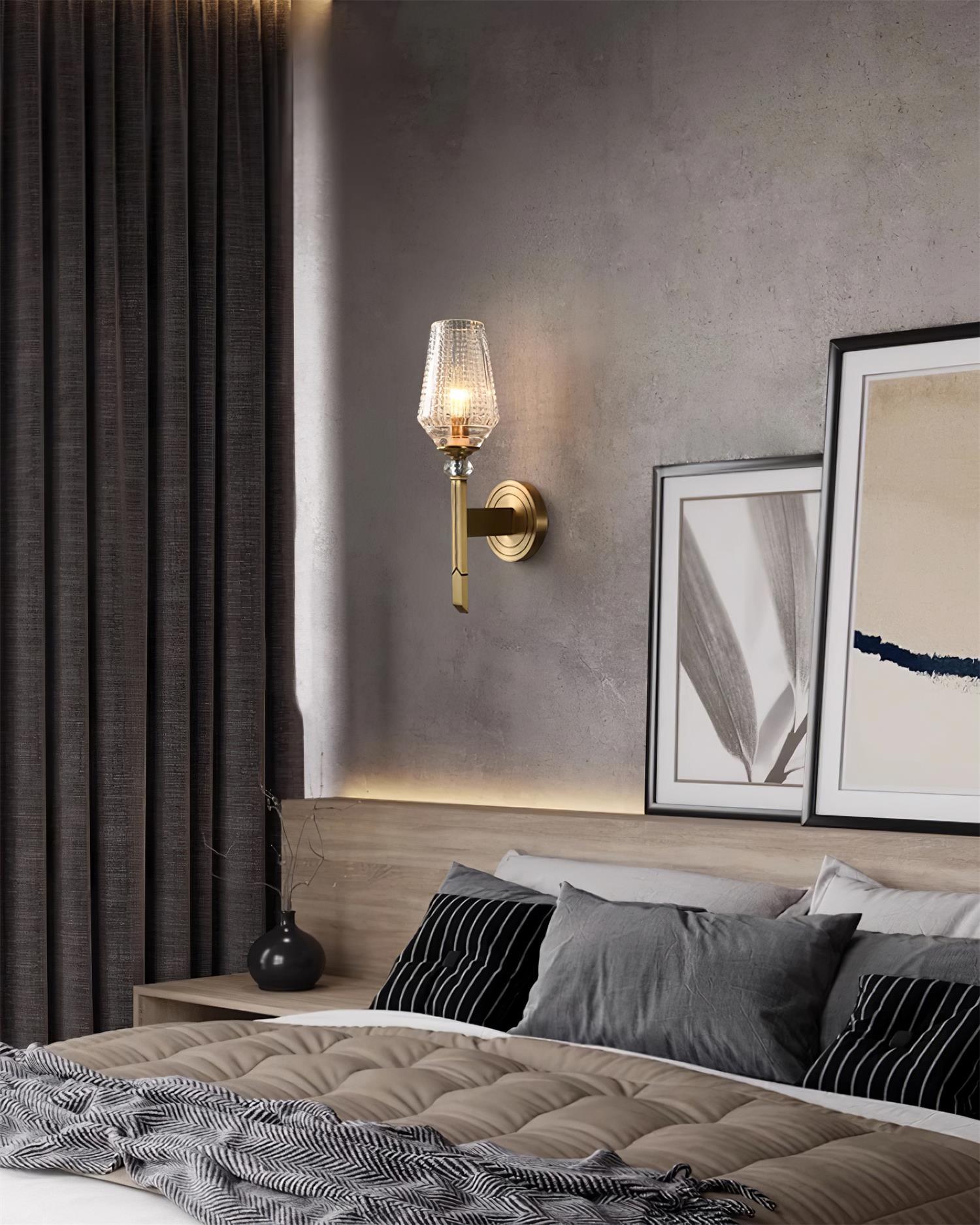 Devora Brass Wall Lamp