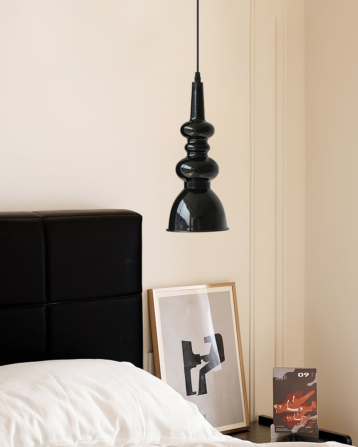 Svelte Noir Pendant Light