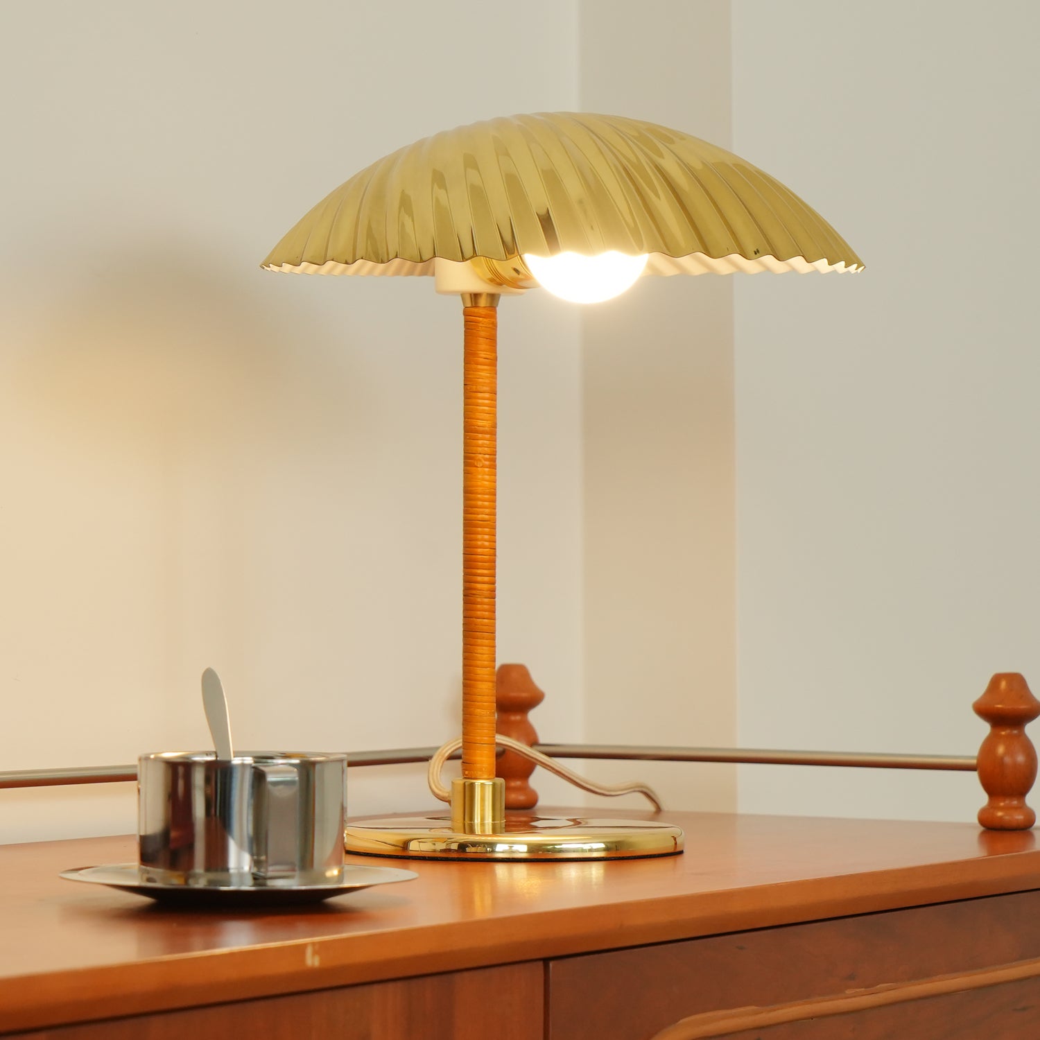 Brass Shell Table Lamp