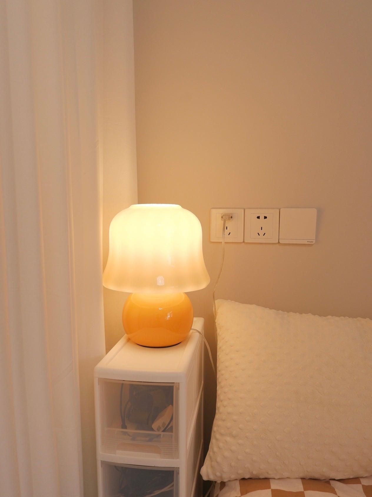 Creamy Mushroom Table Lamp