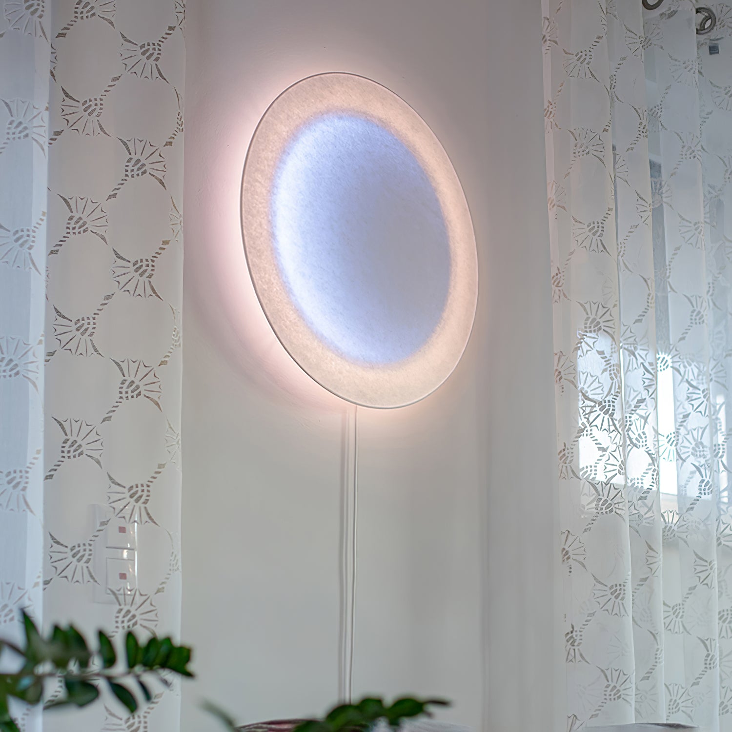 Relax Plug-in Wall Light