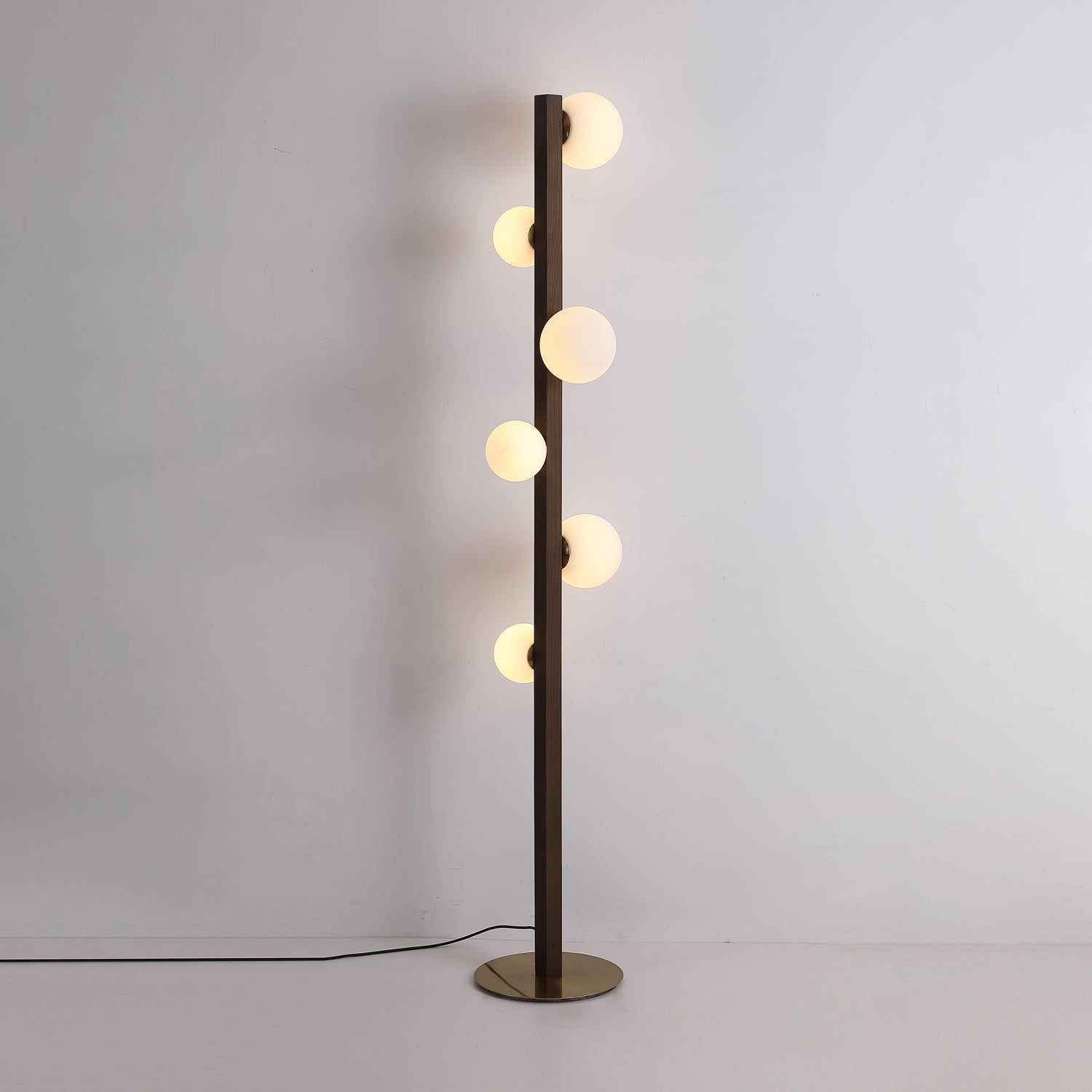 Planeta Wood Floor Lamp