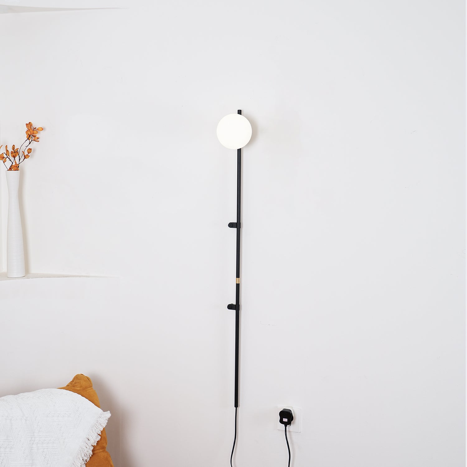 Funiculi Plug In Wall Lamp