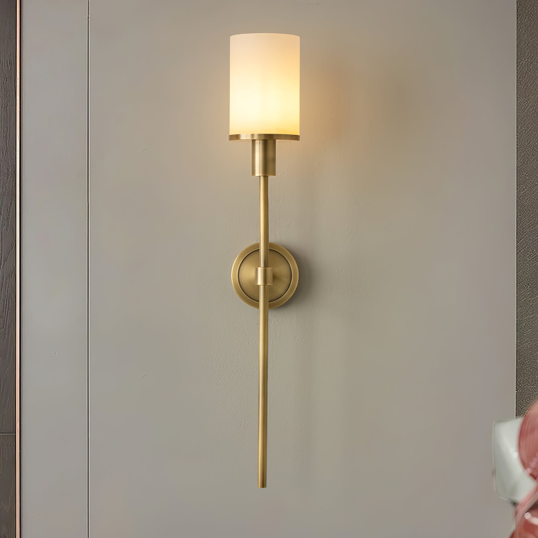 Tracie Classic Sconce