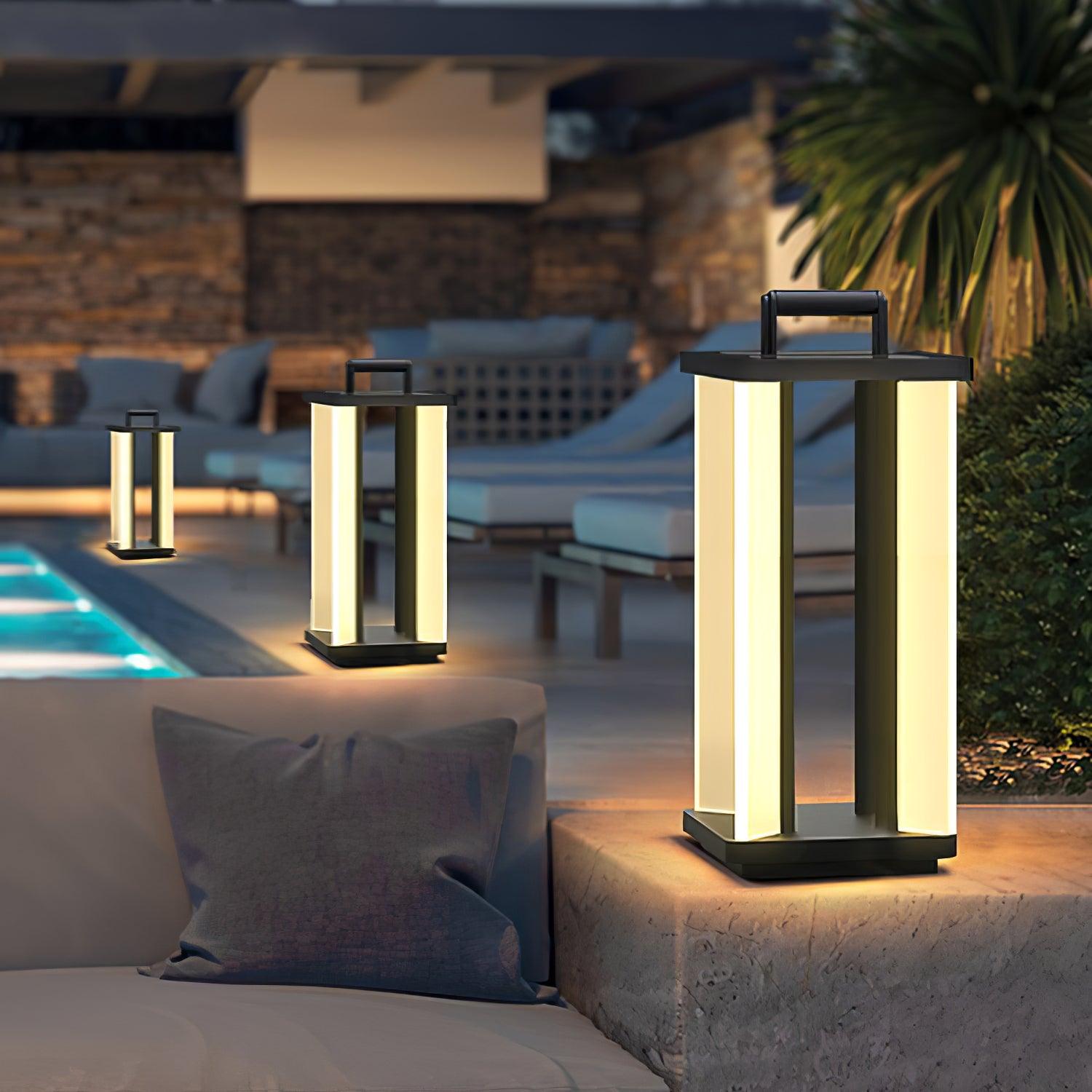 Metroluxe Outdoor Light